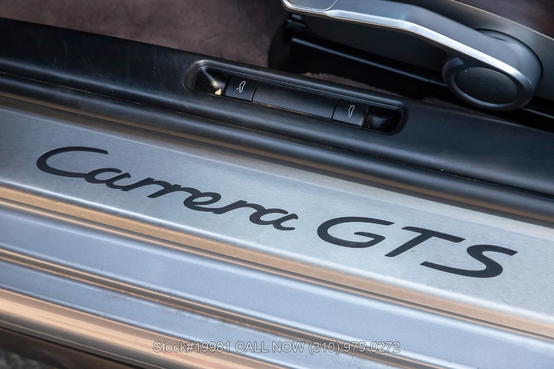 2011 Porsche 997 Carrera - Image 29 of 31