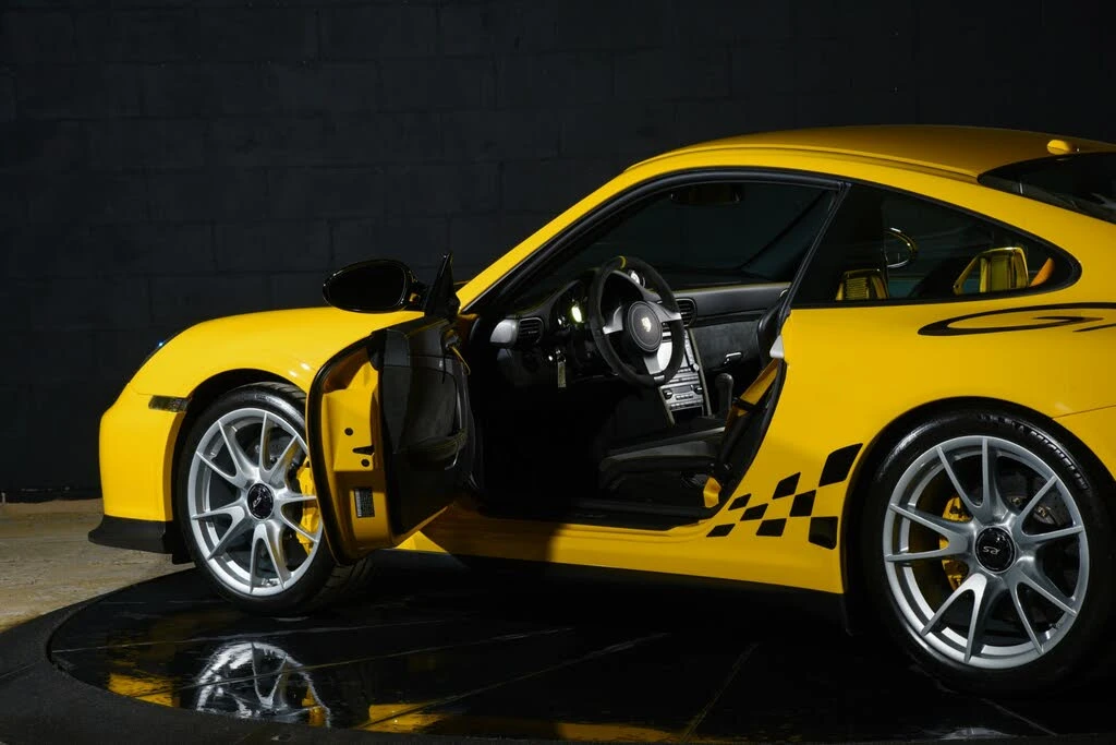 2011 Porsche 997 Carrera - Image 14 of 28
