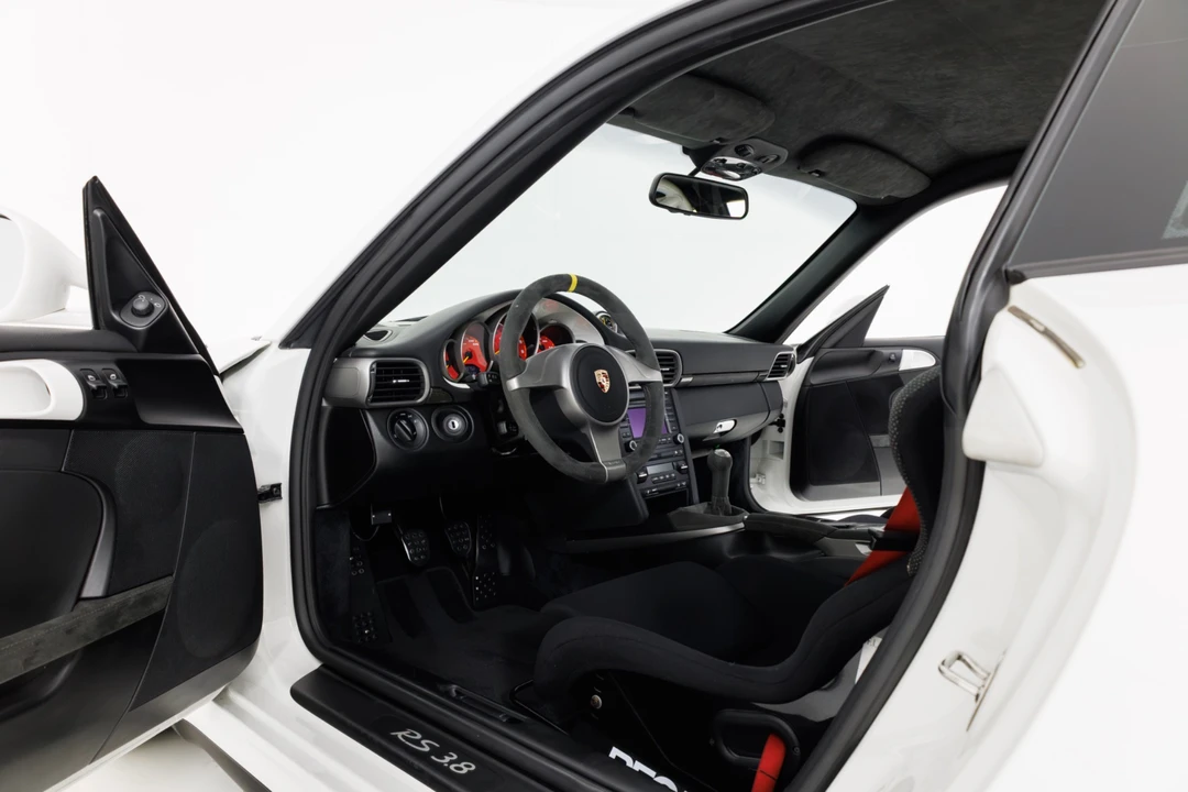 2011 Porsche 997 Carrera - Image 13 of 31