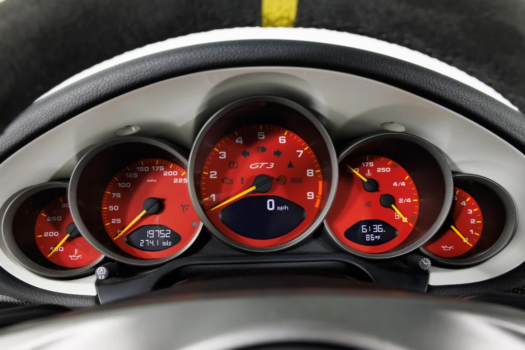 2011 Porsche 997 Carrera - Image 17 of 31