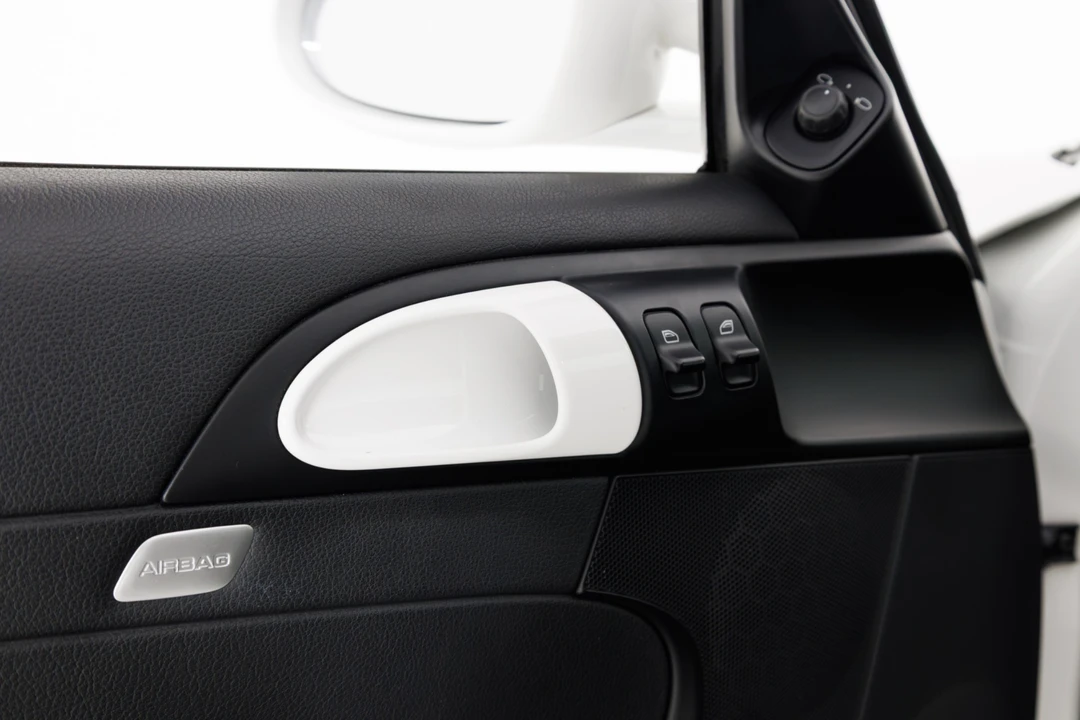 2011 Porsche 997 Carrera - Image 26 of 31