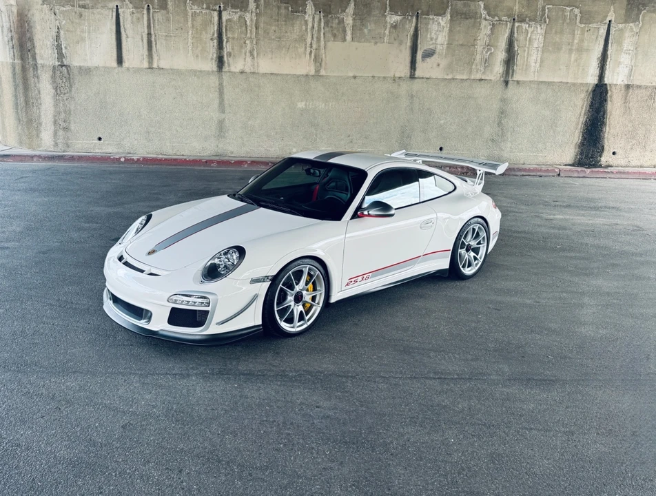 2011 Porsche 997 GT3 RS - Image 6 of 10