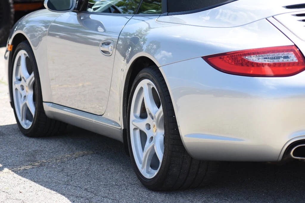 2011 Porsche 997 Carrera - Image 21 of 31