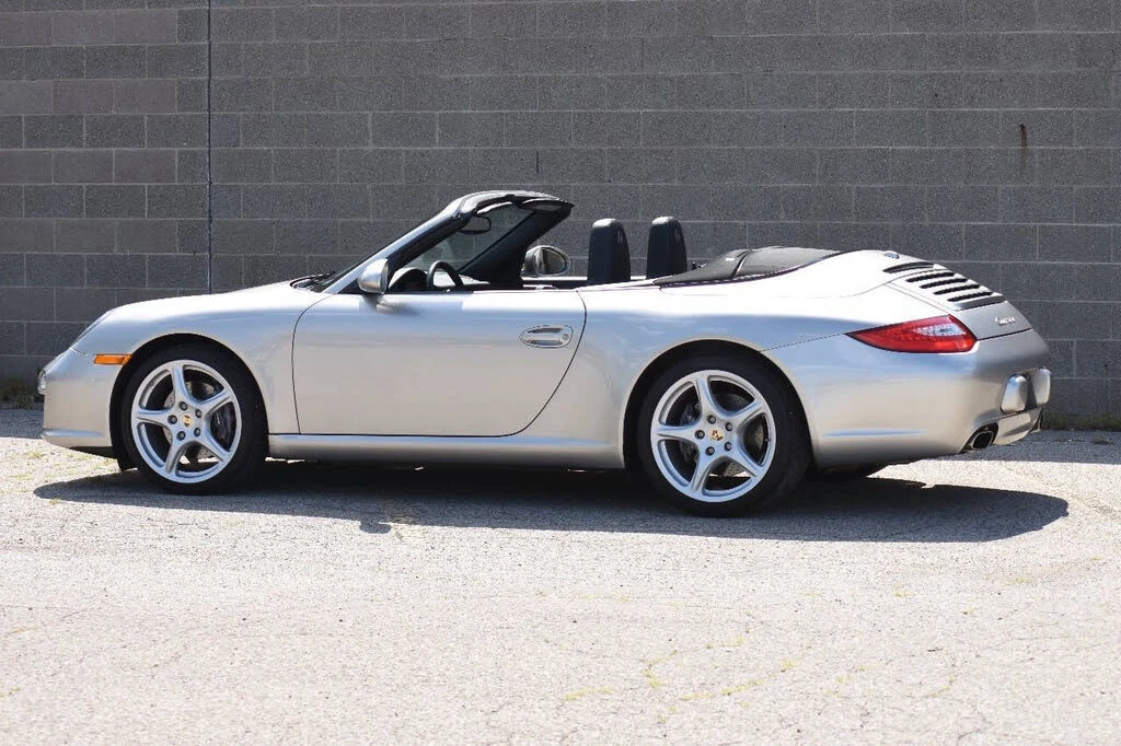 2011 Porsche 997 Carrera - Image 24 of 31