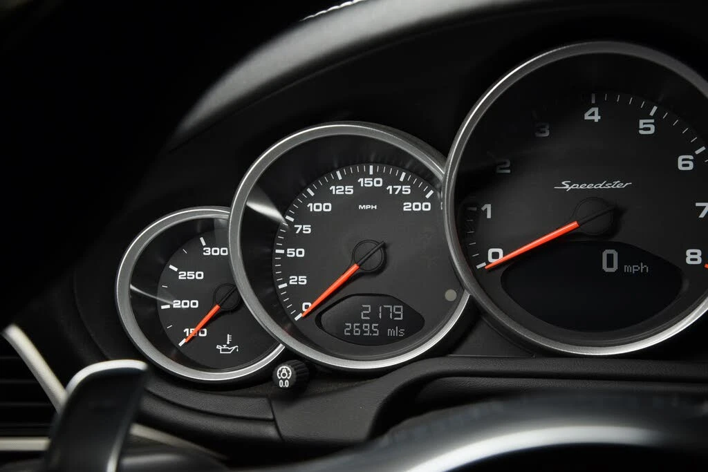2011 Porsche 997 Carrera - Image 29 of 31