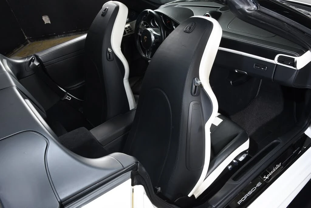 2011 Porsche 997 Carrera - Image 27 of 31