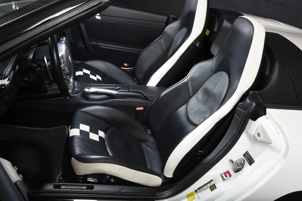 2011 Porsche 997 Carrera - Image 28 of 31