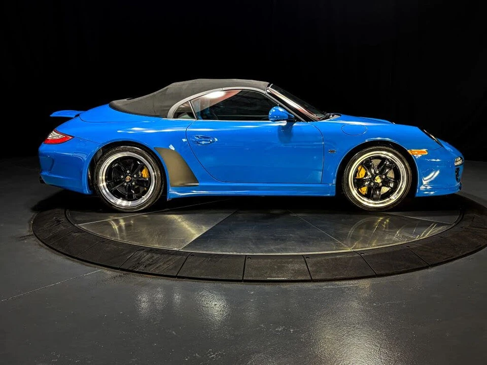 2011 Porsche 911 - Image 9 of 20