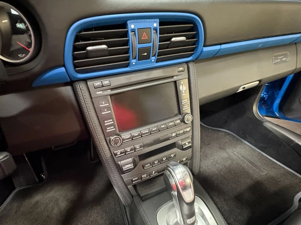 2011 Porsche 911 - Image 16 of 20
