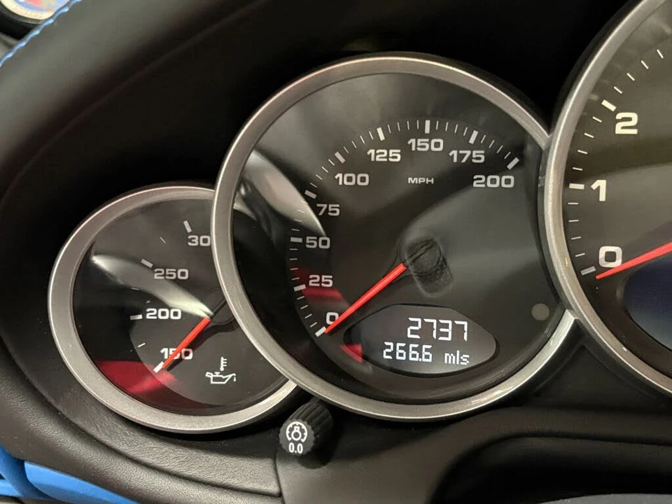 2011 Porsche 911 - Image 15 of 20