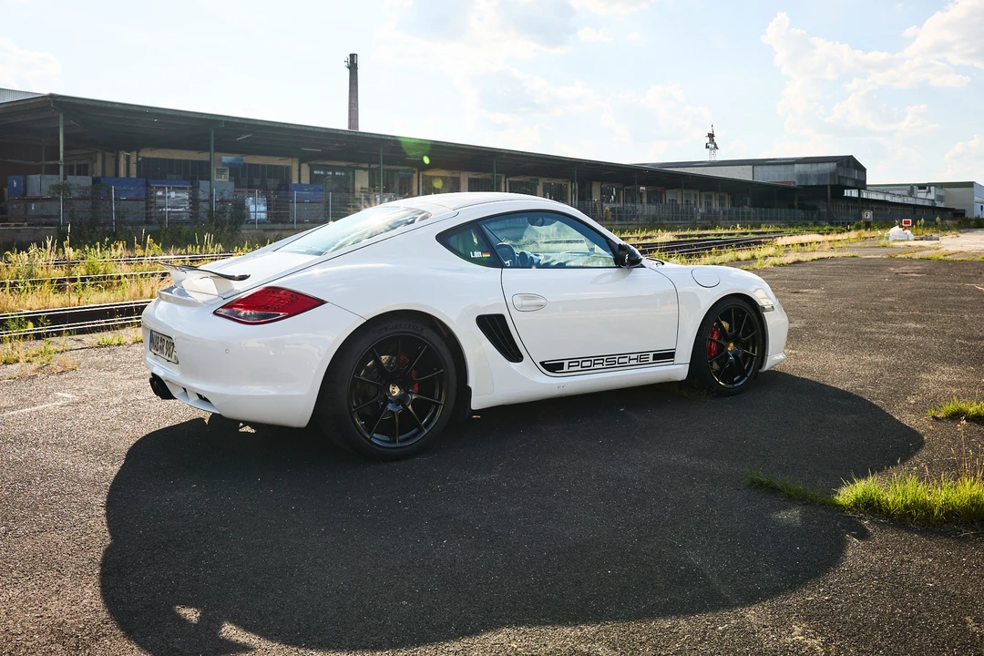 2011 Porsche 987 Cayman R - Image 12 of 31