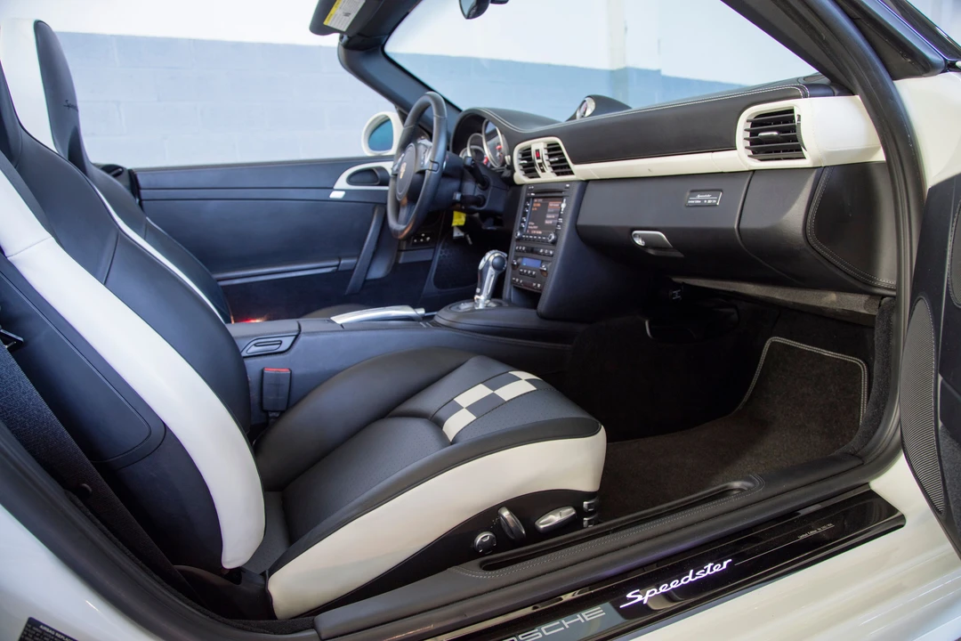 2011 Porsche 997 Speedster - Image 22 of 31
