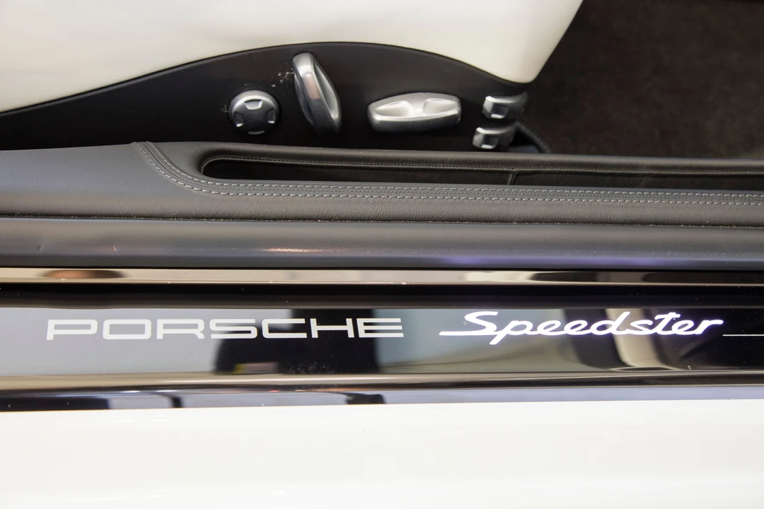 2011 Porsche 997 Speedster - Image 12 of 31