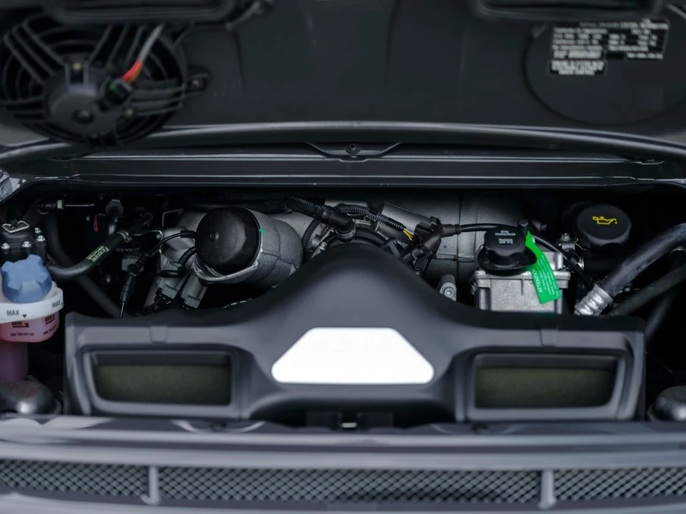 2011 Porsche 997 GT3 RS - Image 19 of 21