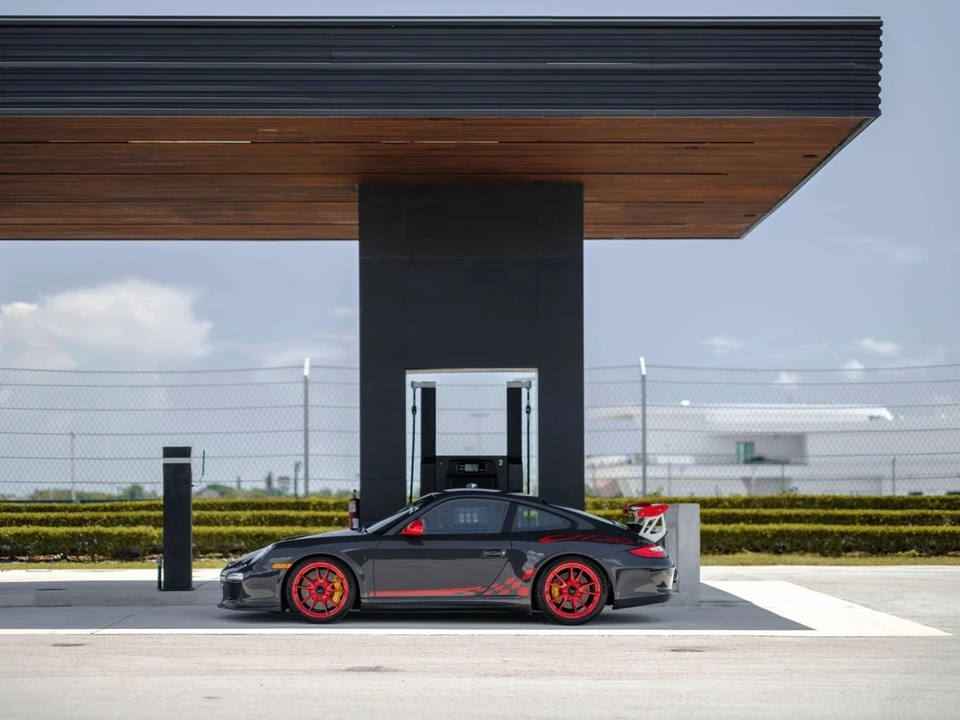 2011 Porsche 997 GT3 RS - Image 2 of 21