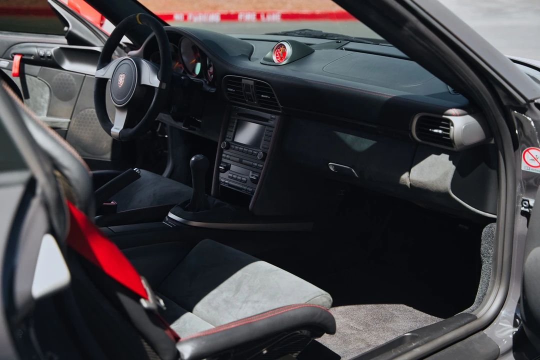 2011 Porsche 997 GT3 RS - Image 13 of 25