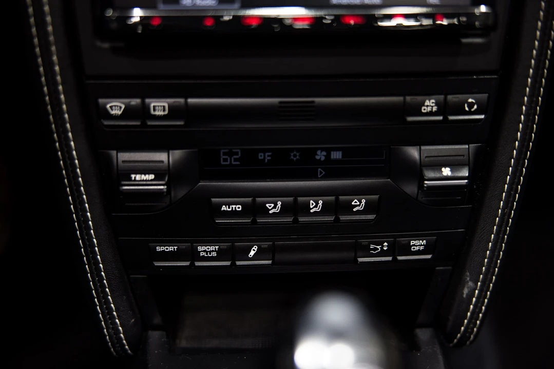 2011 Porsche 997 Turbo S - Image 28 of 31