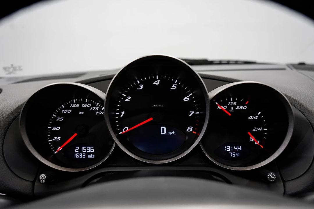 2011 Porsche 987 Boxster Spyder - Image 11 of 31