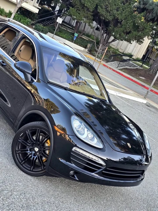 2011 Porsche 958 Cayenne S - Image 5 of 17