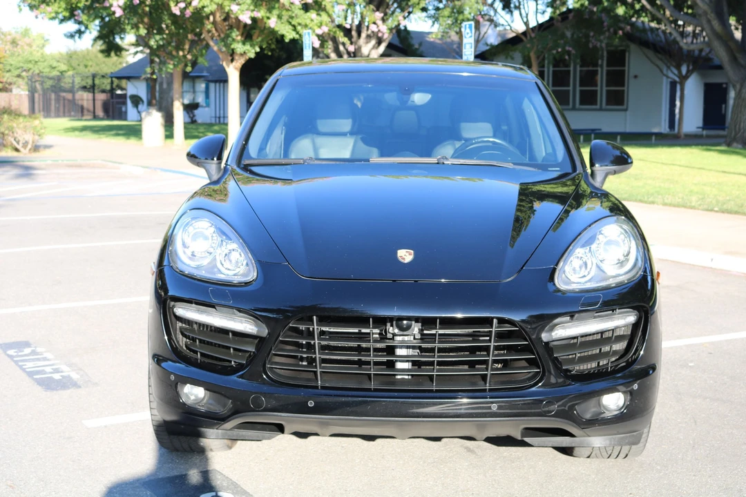 2011 Porsche 958 Cayenne Turbo - Image 3 of 18