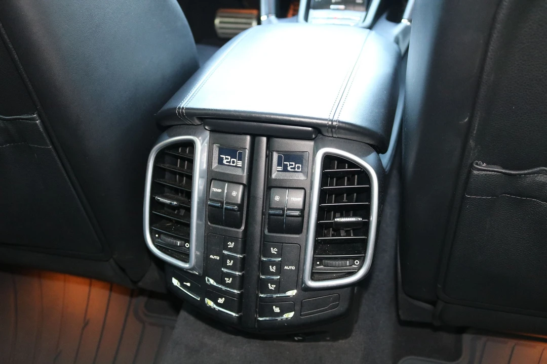2011 Porsche 958 Cayenne Turbo - Image 14 of 18