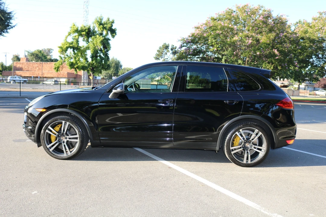 2011 Porsche 958 Cayenne Turbo - Image 5 of 18