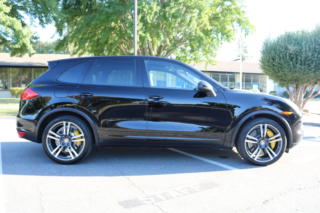 2011 Porsche 958 Cayenne Turbo - Image 4 of 18
