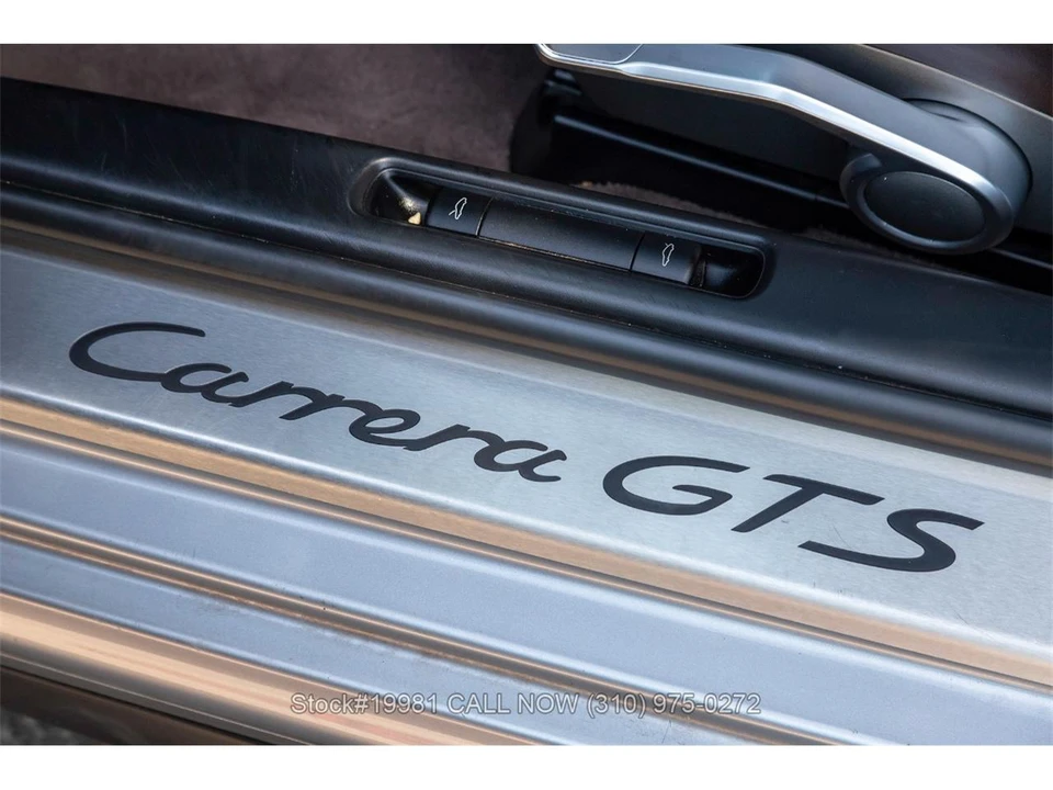 2011 Porsche 997 Carrera - Image 27 of 31