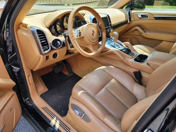 2011 Porsche 958 Cayenne - Image 8 of 13
