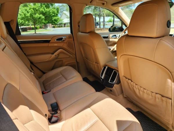 2011 Porsche 958 Cayenne - Image 11 of 13