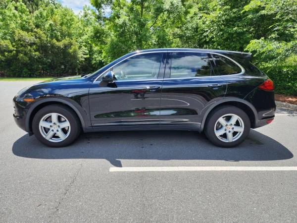2011 Porsche 958 Cayenne - Image 2 of 13