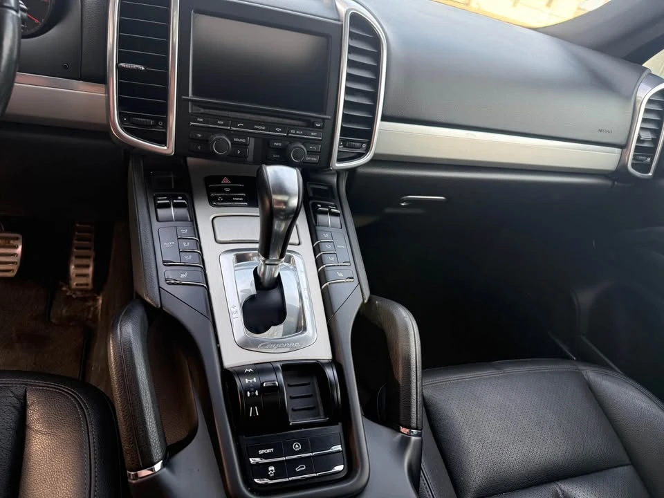 2011 Porsche 958 Cayenne - Image 11 of 18