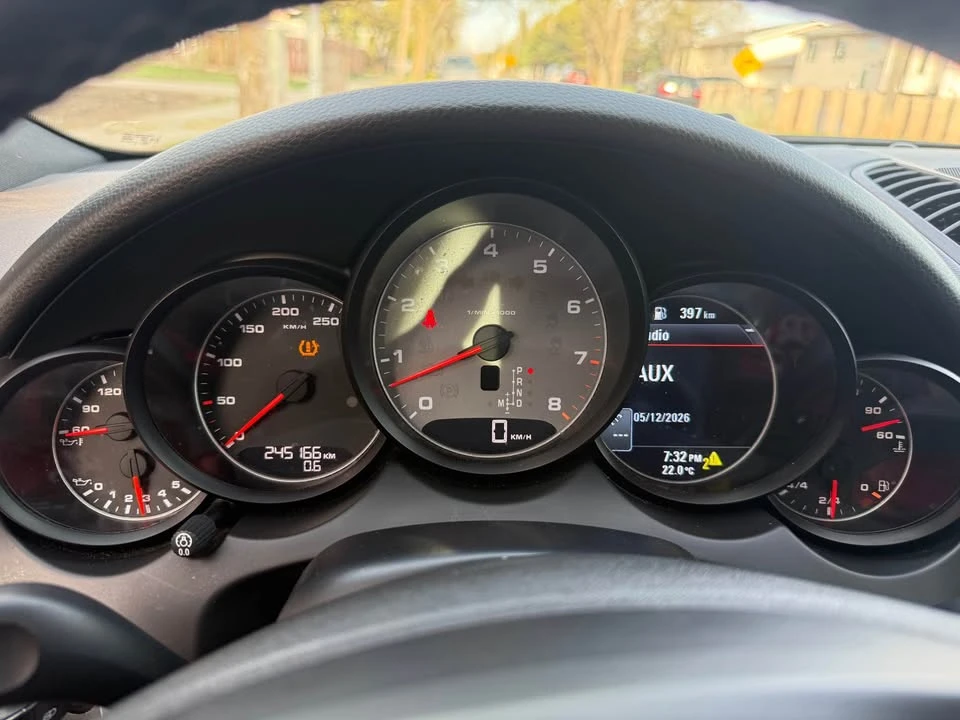2011 Porsche 958 Cayenne - Image 15 of 18