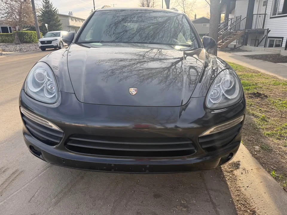 2011 Porsche 958 Cayenne - Image 2 of 18