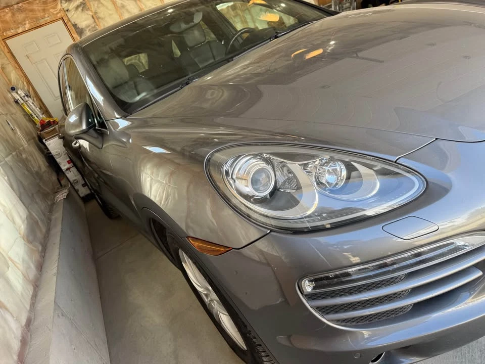 2011 Porsche 958 Cayenne - Image 2 of 13