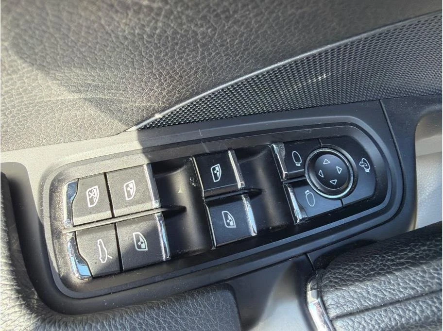 2011 Porsche 958 Cayenne - Image 10 of 20