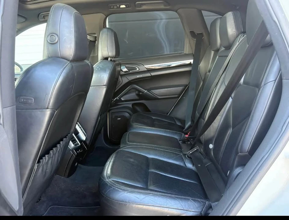 2011 Porsche 958 Cayenne - Image 12 of 15