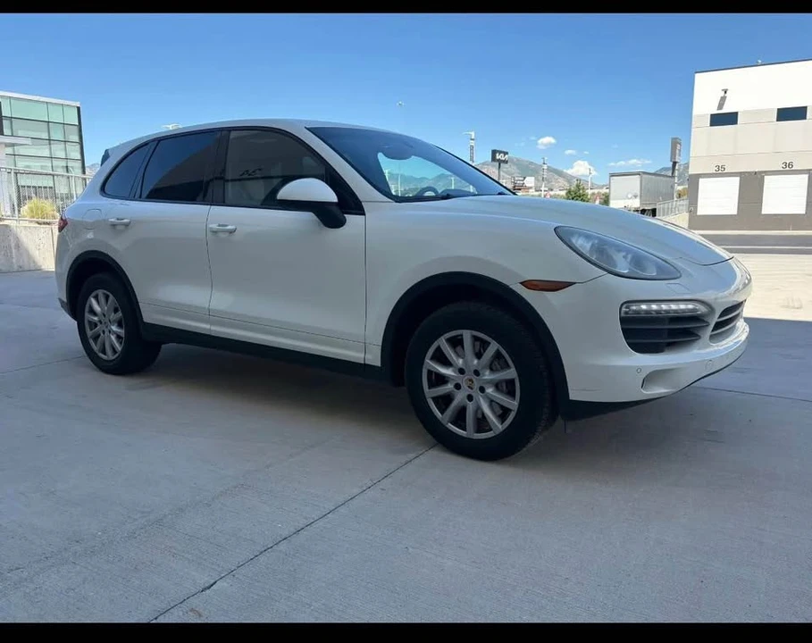 2011 Porsche 958 Cayenne - Image 3 of 15