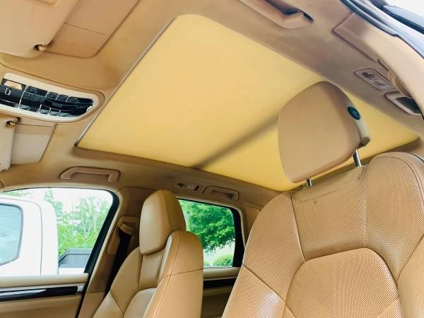 2011 Porsche 958 Cayenne S - Image 6 of 21