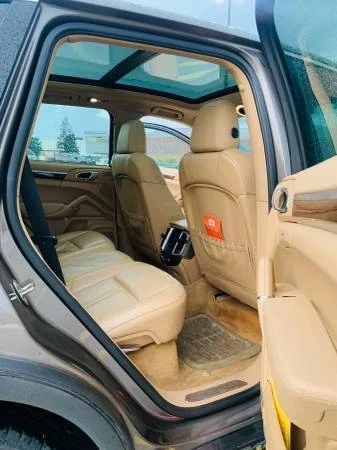 2011 Porsche 958 Cayenne S - Image 9 of 21
