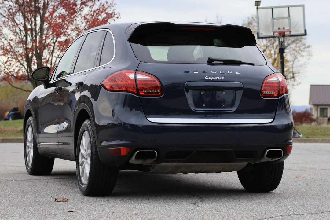 2011 Porsche 958 Cayenne - Image 9 of 31