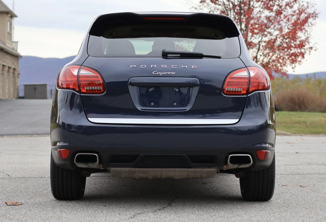 2011 Porsche 958 Cayenne - Image 10 of 31
