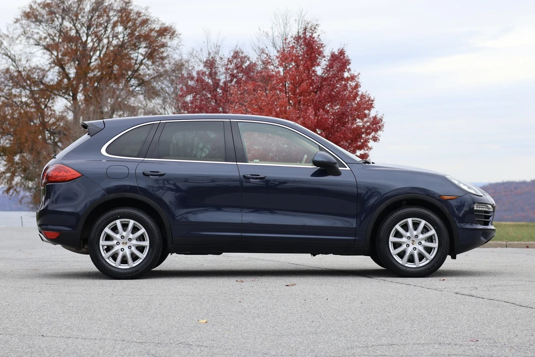 2011 Porsche 958 Cayenne - Image 14 of 31