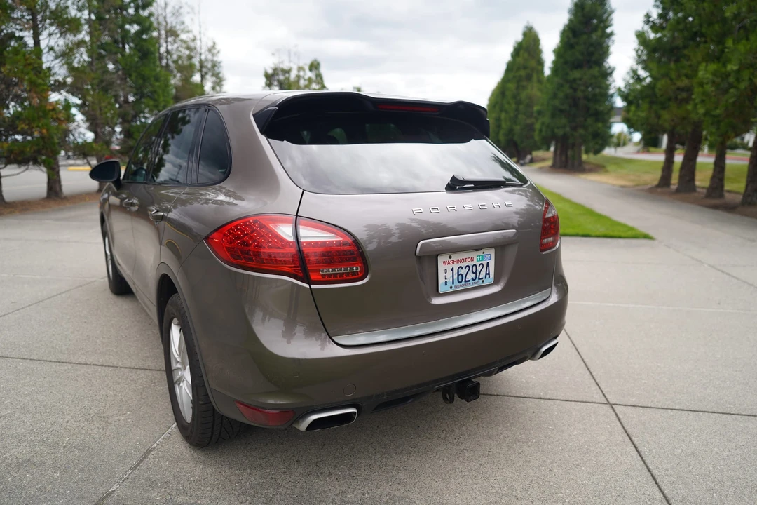 2011 Porsche 958 Cayenne - Image 24 of 31