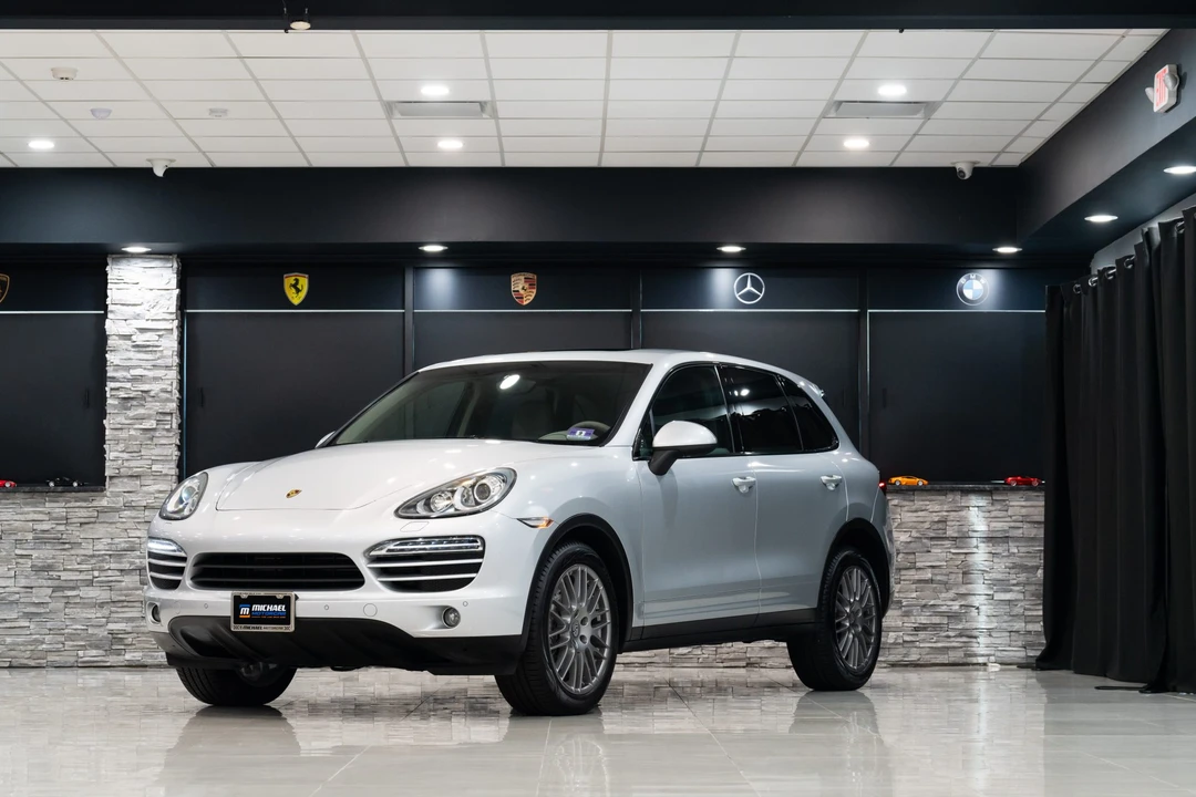 2011 Porsche 958 Cayenne - Image 13 of 31