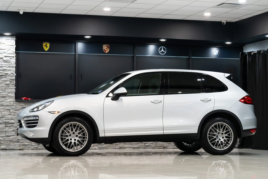2011 Porsche 958 Cayenne - Image 17 of 31