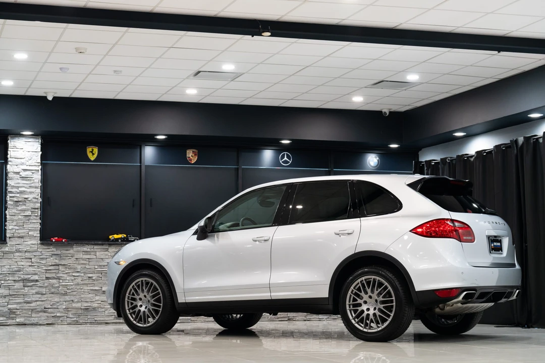 2011 Porsche 958 Cayenne - Image 23 of 31