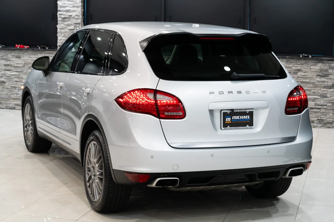 2011 Porsche 958 Cayenne - Image 29 of 31