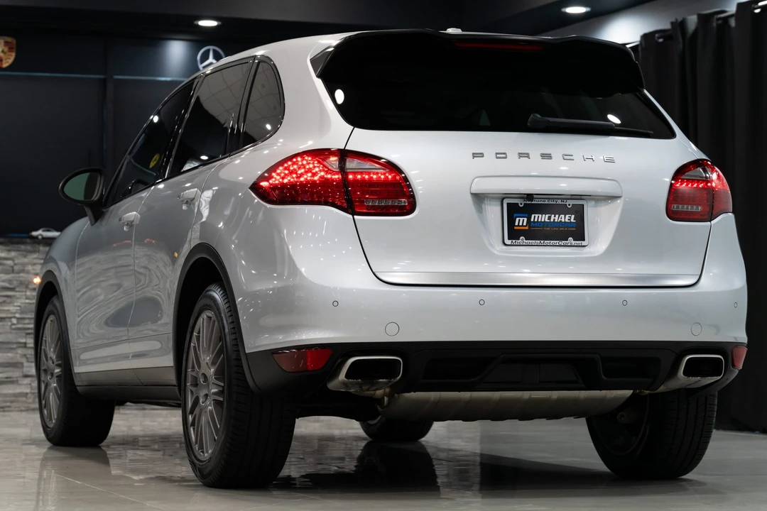 2011 Porsche 958 Cayenne - Image 30 of 31