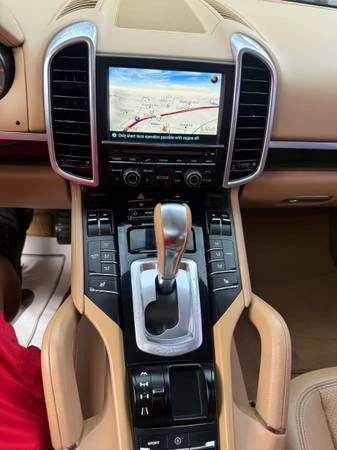 2011 Porsche 958 Cayenne - Image 15 of 16